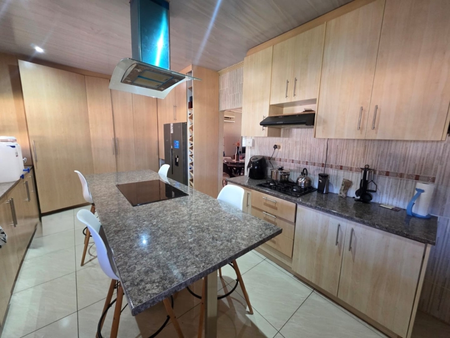 3 Bedroom Property for Sale in Verwoerdpark Northern Cape